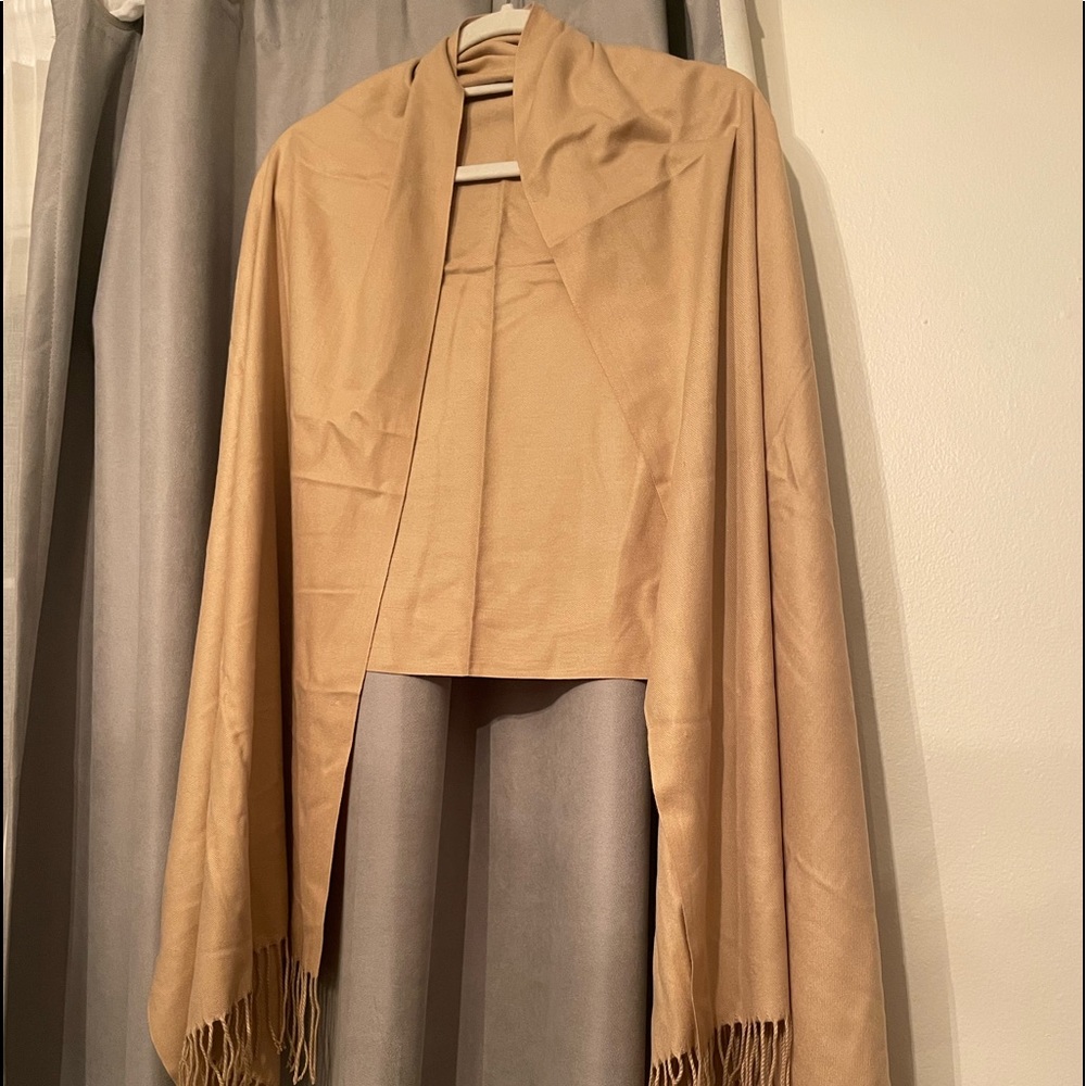 100% Cashmere scarf/shawl